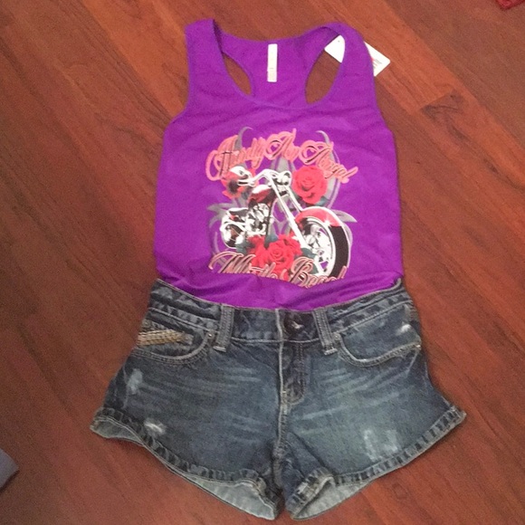 Hint Lightly Distressed Jean Shorts - Picture 10 of 10